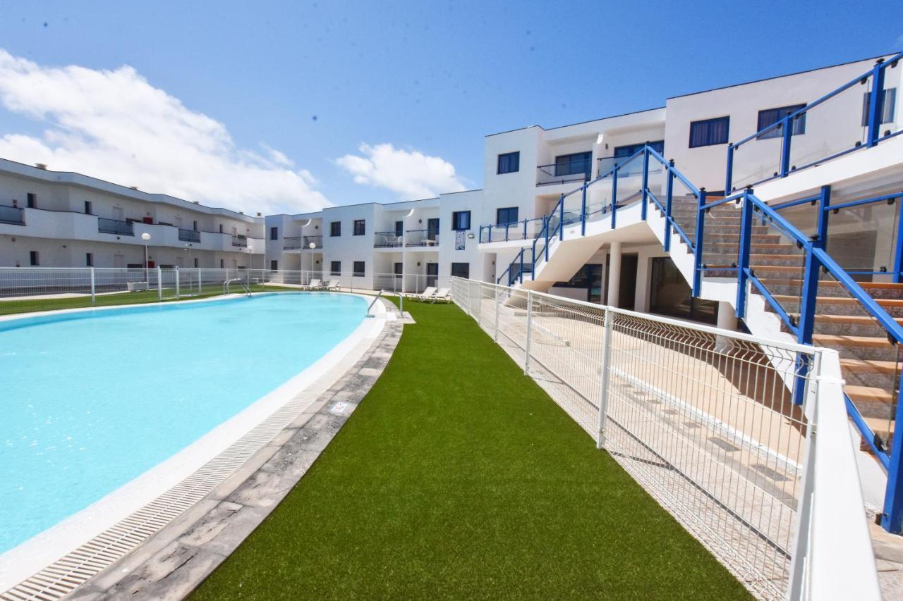 Book Jet - Sun & Pool *